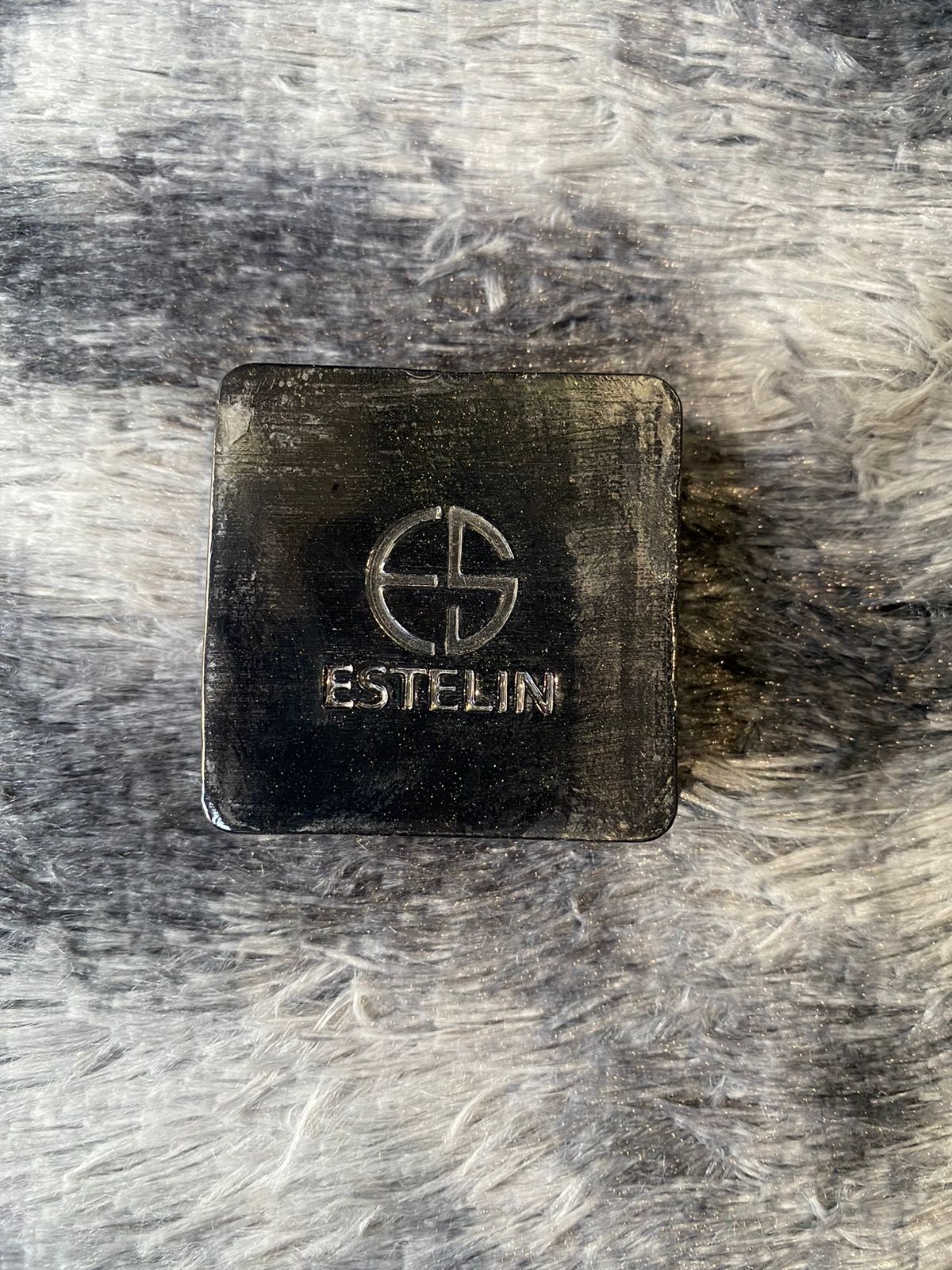 Estelin Black Charcoal 24k Gold Soap 100G - Image 5